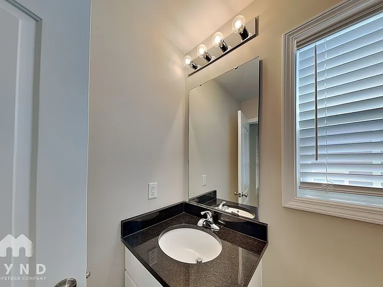 733 Hillside St — Photo 14