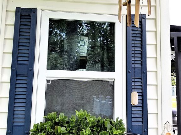  Window Box with irrigation