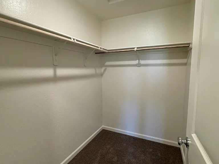4549 Michelle Dr — Photo 31