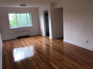 55 Bergen Blvd APT 2A, Palisades Park, NJ 07650