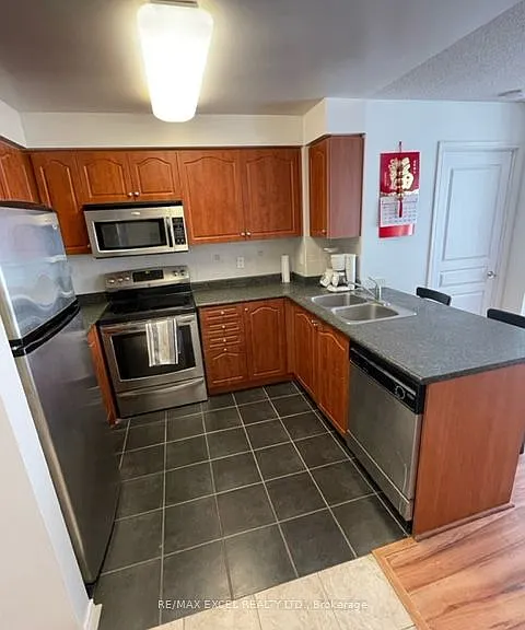 350 Red Maple Rd #508 — Photo 10