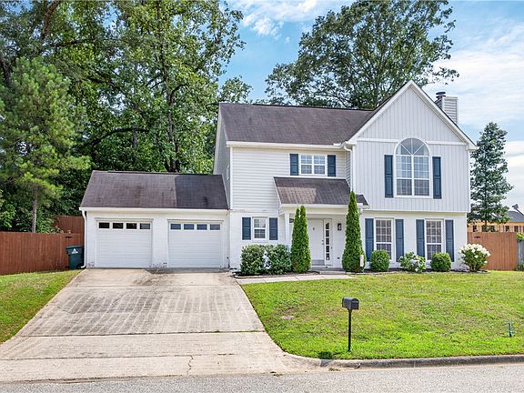 2nd image of 1030 Birch Cir