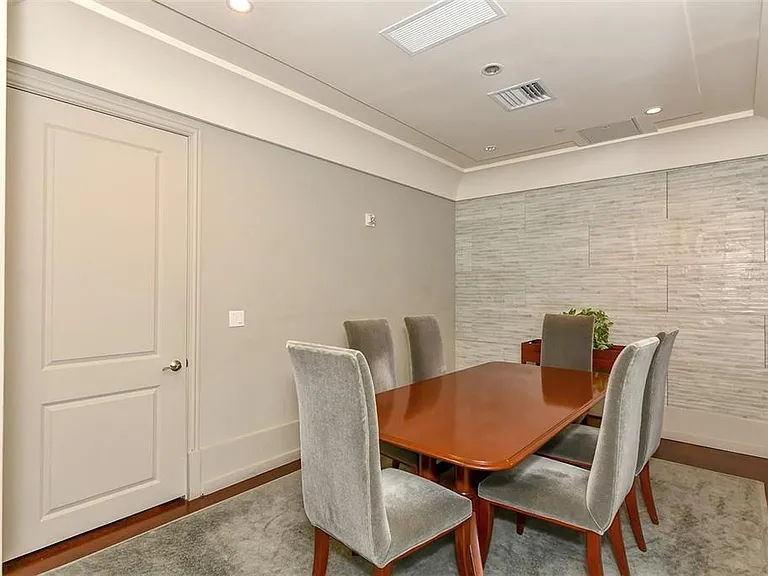1350 Main St #1210 — Photo 43