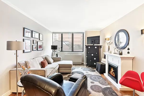 1st image of 245 E 93rd St APT 4E
