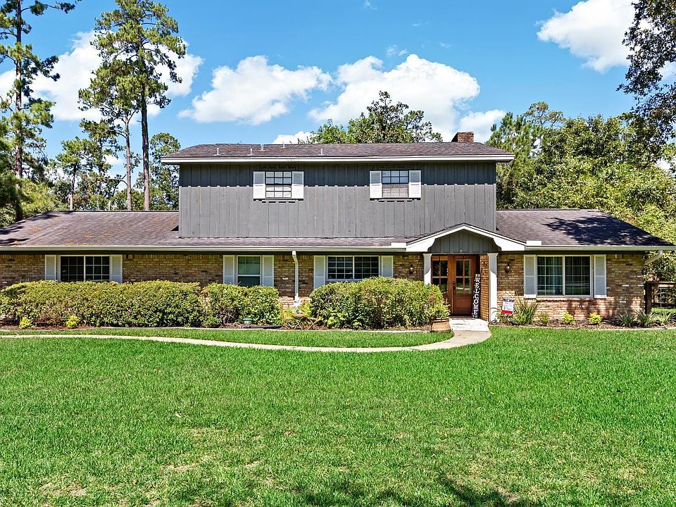 1st image of 438 Piney Point Dr