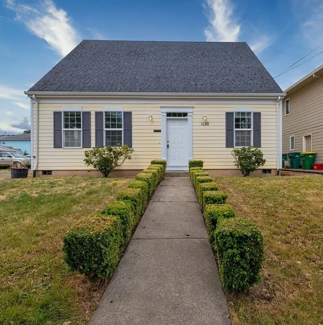 4 bedroom Home- Forest Grove. Available now — Photo 1
