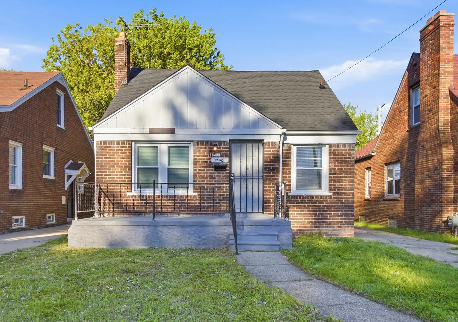 18488 Waltham St — Photo 1
