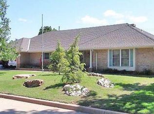 8500 Lakeaire Dr, Oklahoma City, OK 73132
