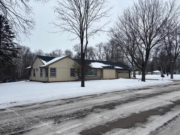 300 W 6th St, Litchfield, MN 55355