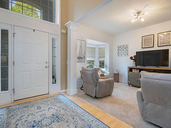 5th image of 566 Rock Hollow Dr NE