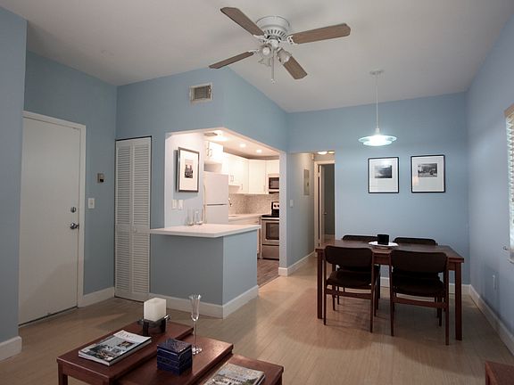 3rd image of 1525 Pennsylvania Ave APT 19