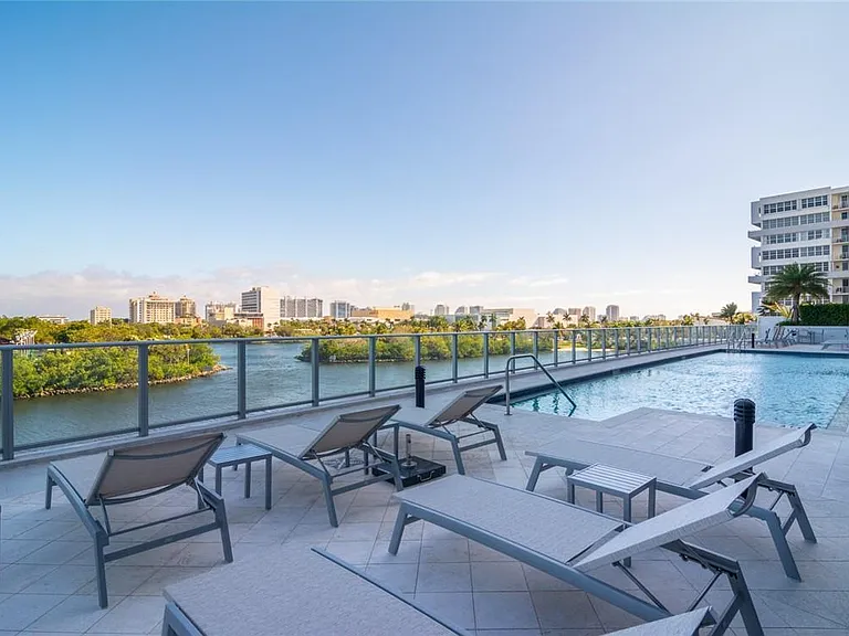 1180 N Federal Hwy #1103 — Photo 32