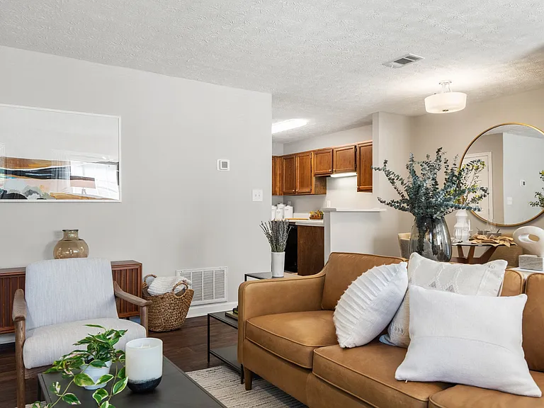 Belmont Crossing Apartment Homes — Photo 17