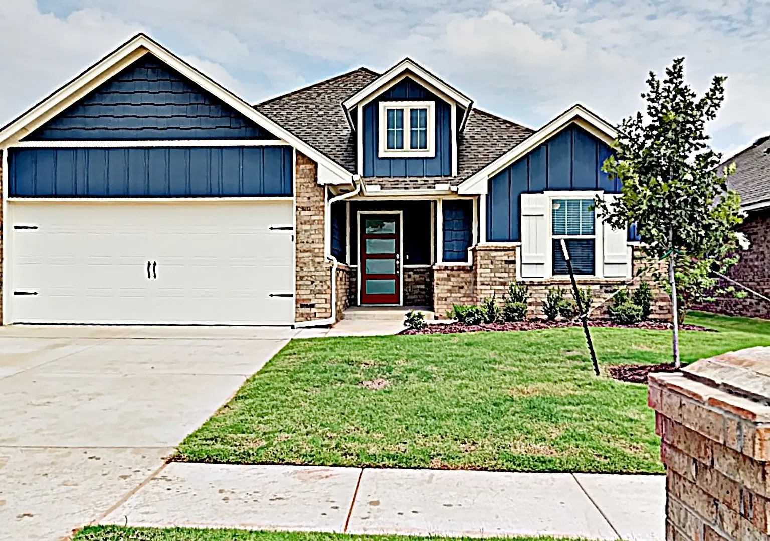 3 Bedroom 2 Bath Home with Storm Shelter — Photo 1