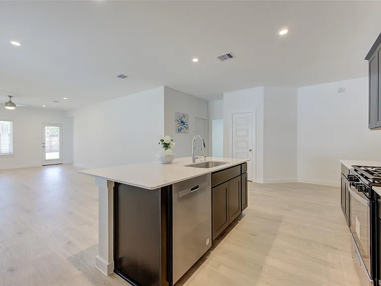 8038 Tropea Dr — Photo 16