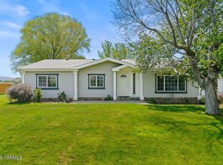 1550 Gibson Rd, Selah, WA 98942