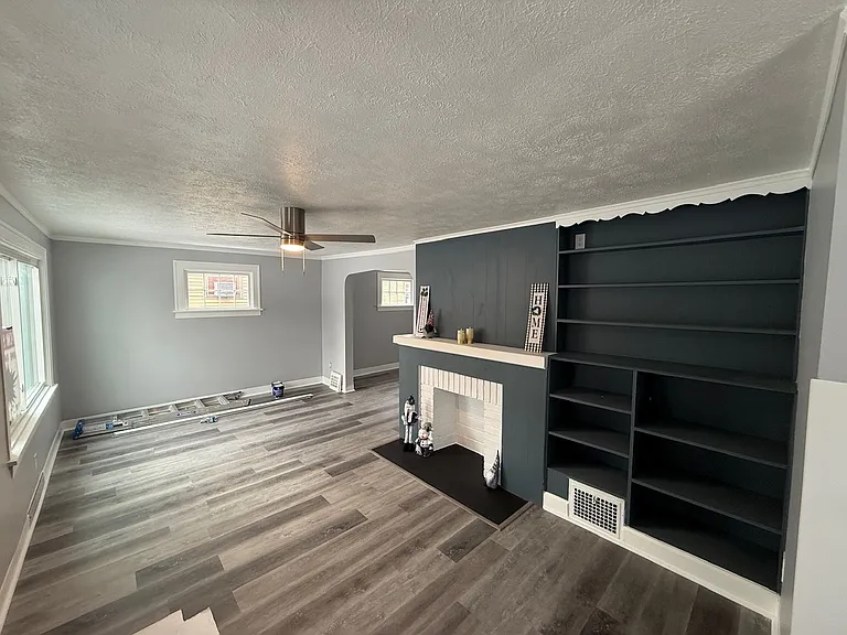 17901 Delavan Ave — Photo 18