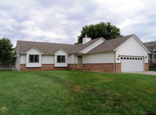 118 E Buckthorn Rd, Derby, KS 67037