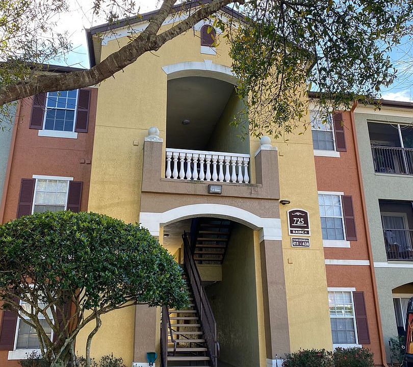 1st image of 725 Crest Pines Dr APT 426