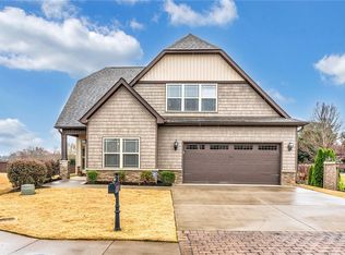 104 Redbay Ct, Easley, SC 29640