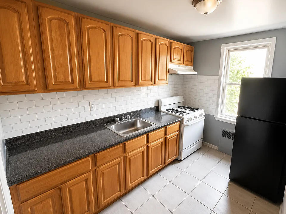 103 Chancellor Ave #B10A