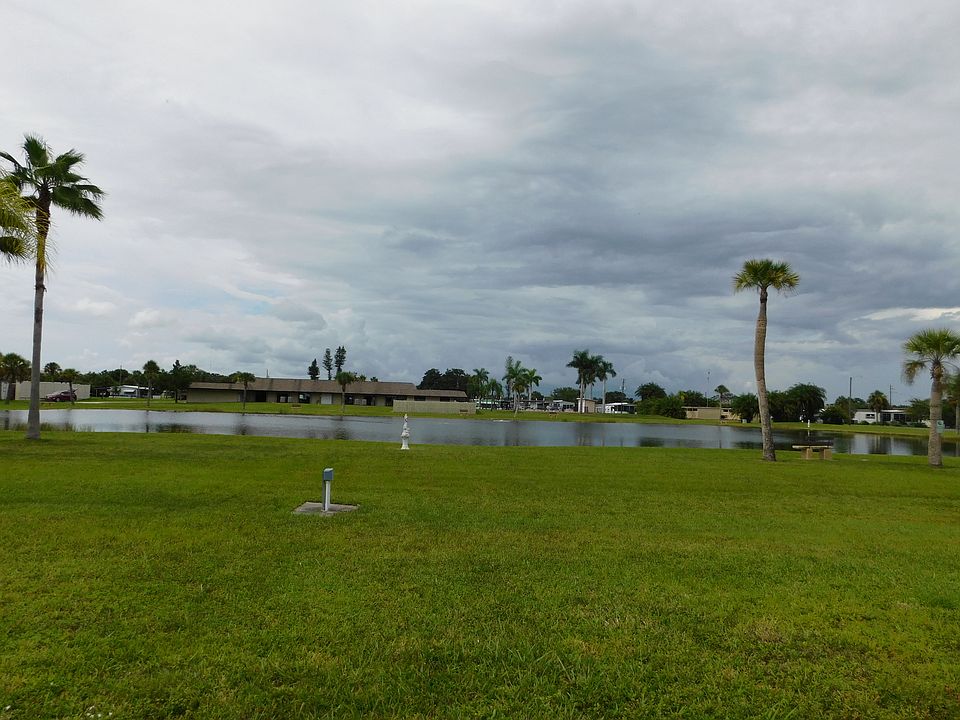 1st image of 2496 Gertrude Ln