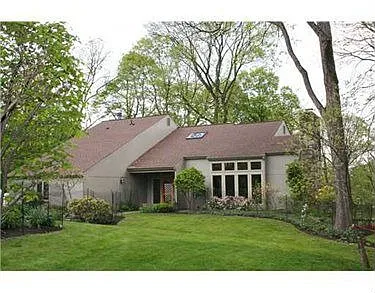 102 Lee Rd photo 1