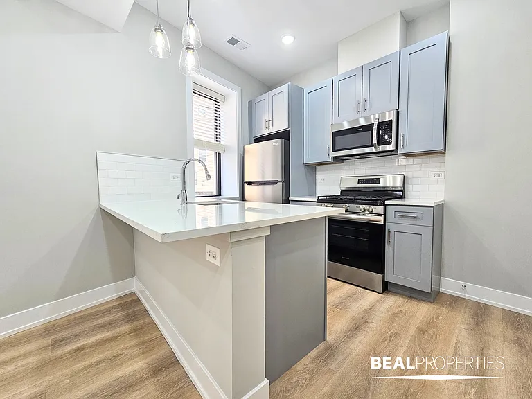 428-38 West Belden — Photo 14