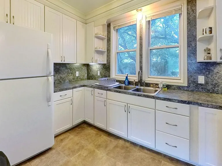 433 W San Antonio St #F — Photo 23