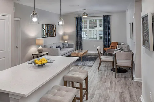 Tuscan Reserve Apartments Photo 1