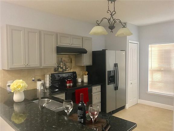 4th image of 108 Wilton Cir
