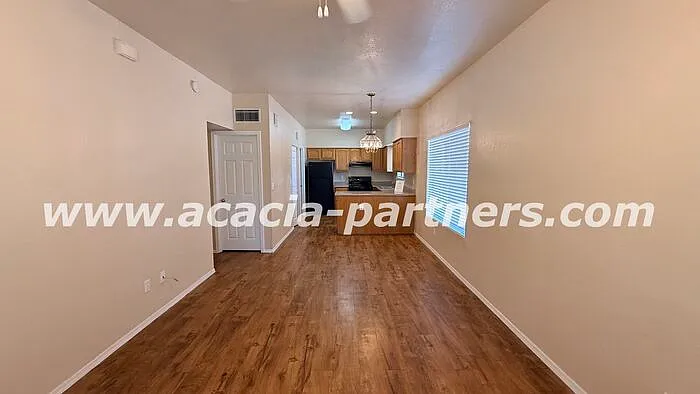 2 bed, 2.5 bath, 1054 sqft, $1,250 — Photo 3