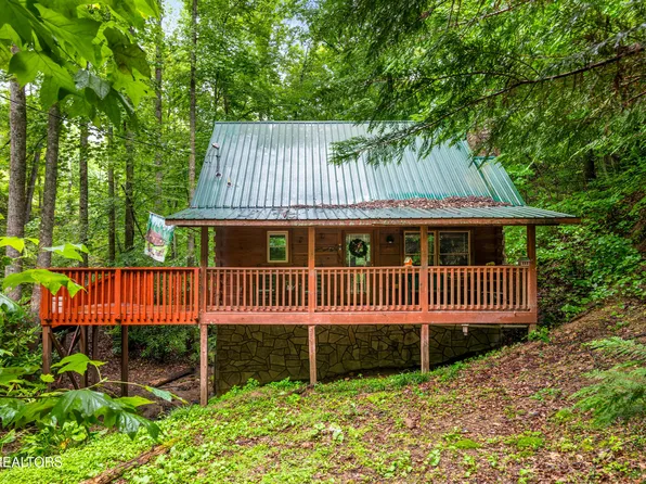 1823 Laurel Valley Way, Sevierville, TN 37862