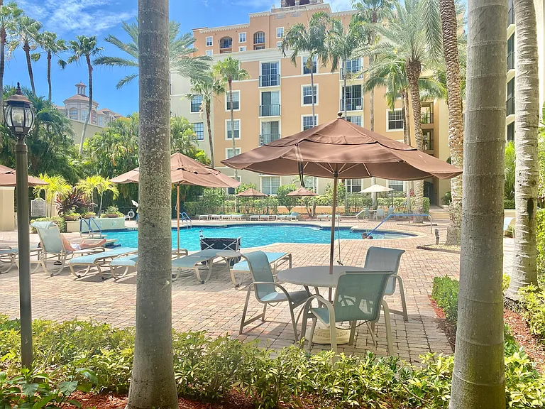 630 Sapodilla Ave #204 — Photo 23