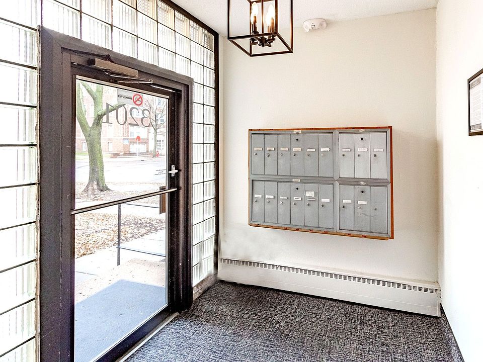 2nd image of 3201 Girard Ave S APT 201