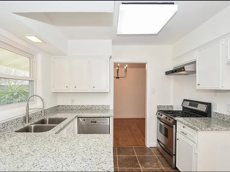 5437 Schumacher Ln — Photo 18