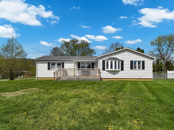 3188 Cypress Bend Dr, Newark, OH 43055