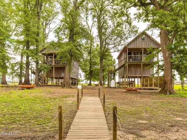 2503 Deerfield Rd, Yazoo City, MS 39194