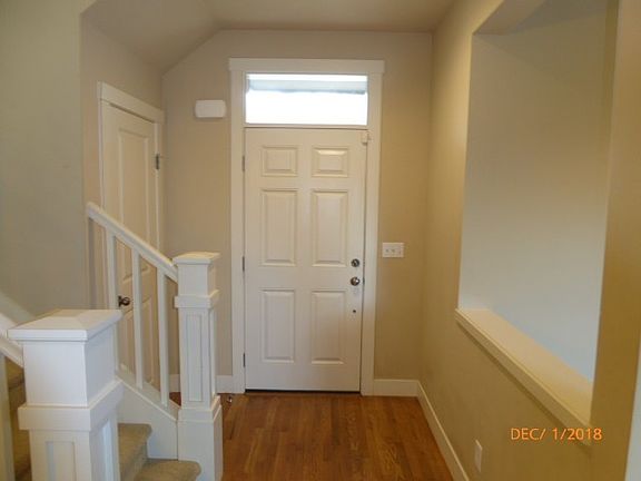 2nd image of 10934 Eastridge Dr NE