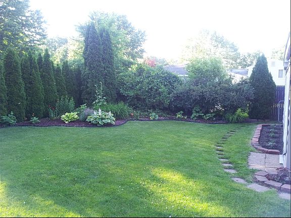 4th image of 39334 Cheshire St