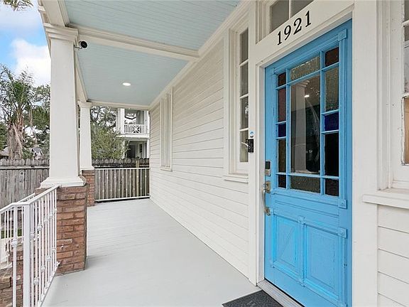 3rd image of 1921 Cambronne St