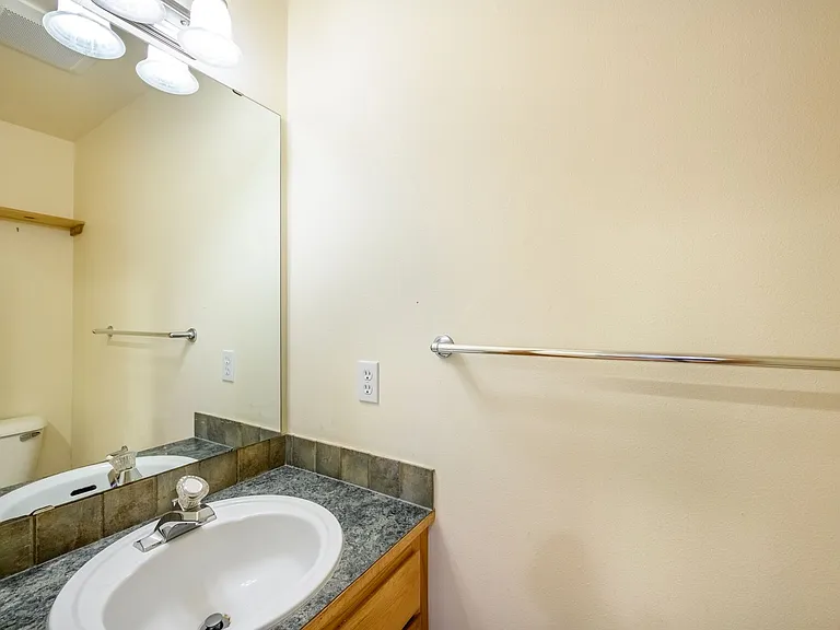 12049B 32nd Ave NE — Photo 9