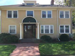 188 Oak Hill Ave, Pawtucket, RI 02860