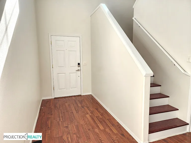 849 NW Forest Creek Dr — Photo 4
