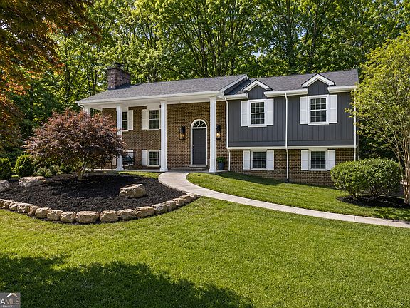 2nd image of 4681 Mahonia Way NW