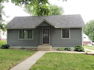 516 S 3rd St, Moville, IA 51039