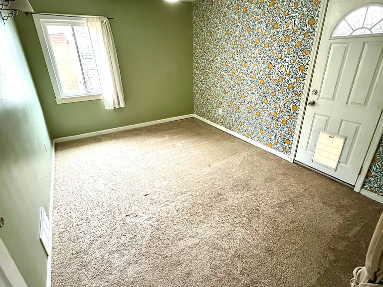 7284 N Vernon St — Photo 5