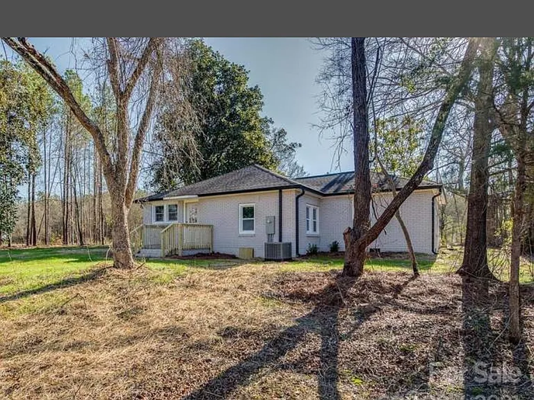 7069 Kershaw Camden Hwy — Photo 2