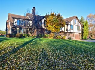 100 Timbercreek Dr, Yorkville, IL