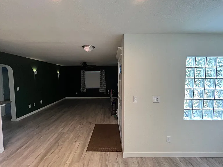 2231 E Wright Ave — Photo 15